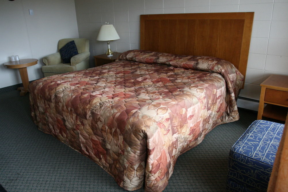 Derrick Motel Эдмонтон Экстерьер фото